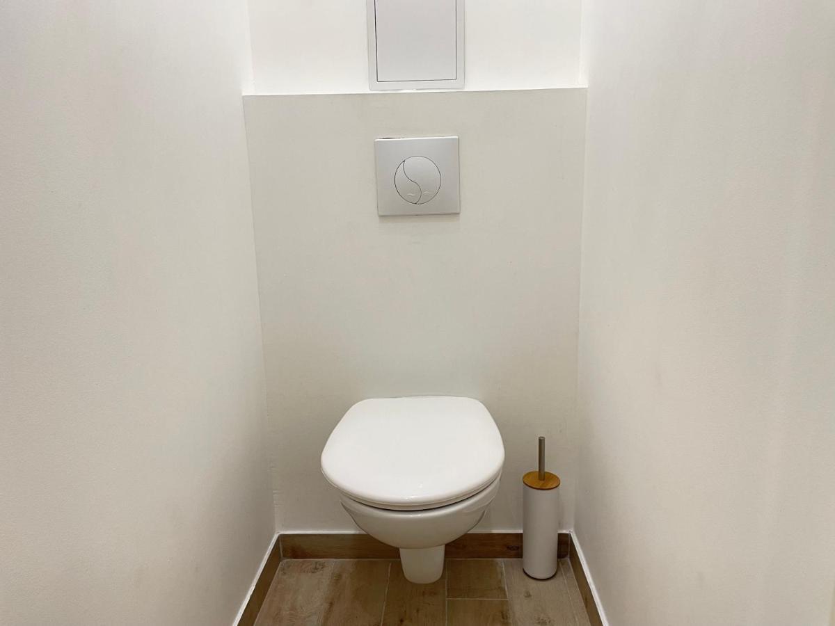 Renting - Penchienatti - Spacious - 2 Bedrooms - King Bed - View Heart Of Appartement *